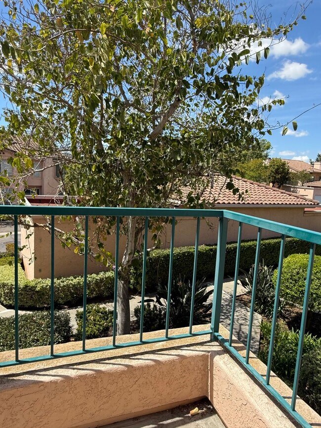 Building Photo - Terrific 2Br/2Ba Condo in gated community of Morada in Rancho Bernardo - Updated 2nd floor