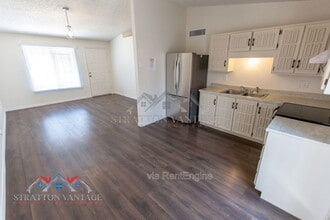 Building Photo - 3120 N 67th Ln