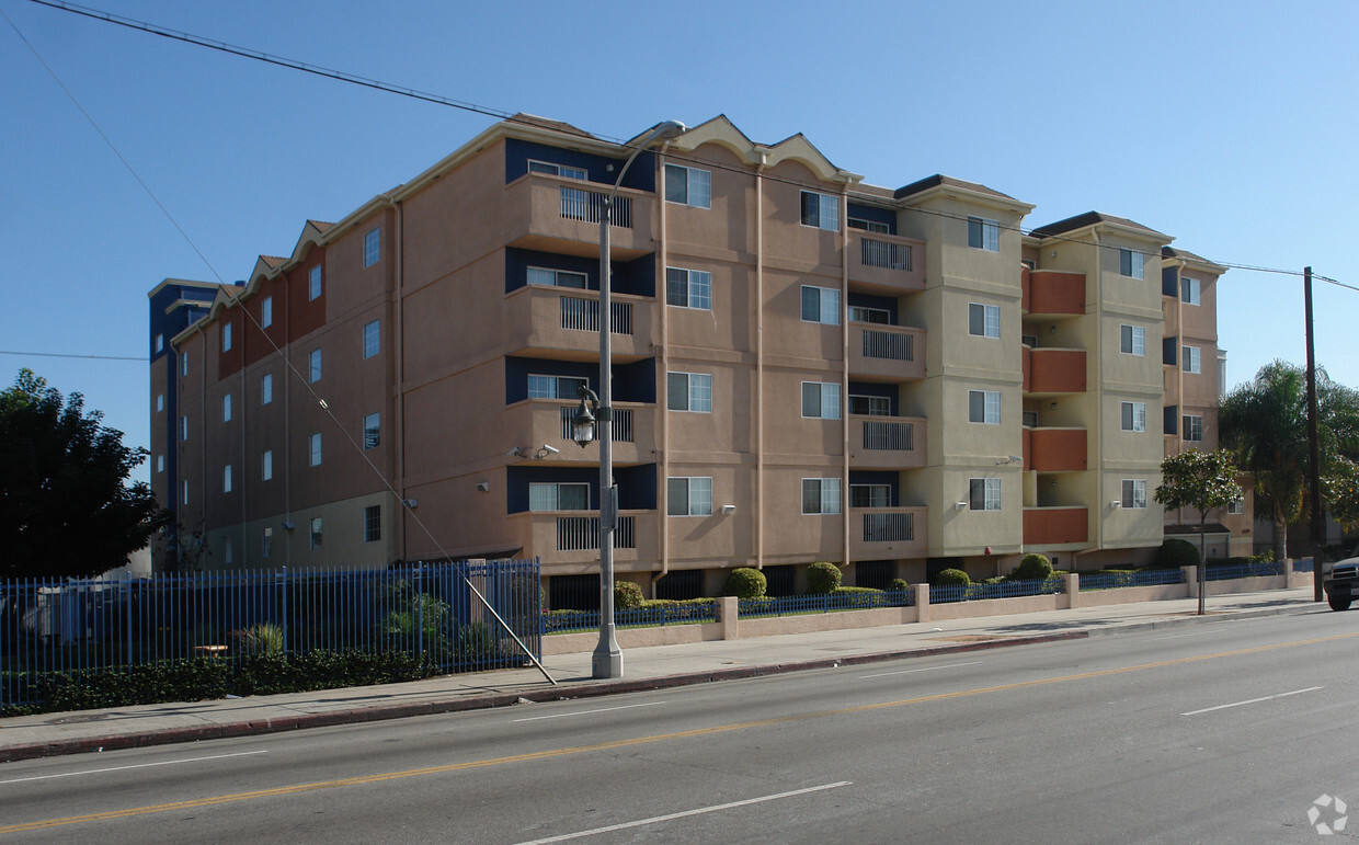 Foto del edificio - Solomon Renty Senior Villa