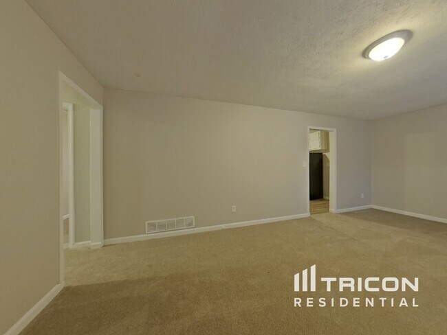 Building Photo - 5020 Horton Pl