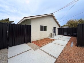 Building Photo - 1518 Warwick Ave