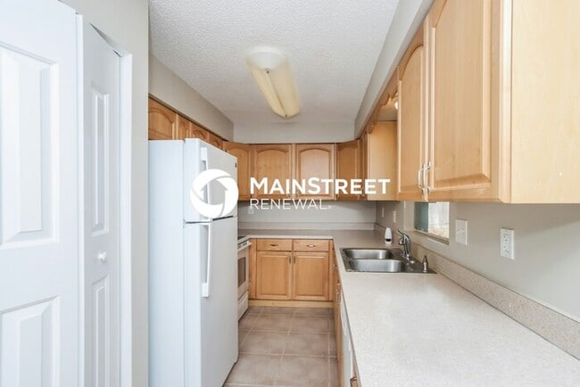 Building Photo - 3 Bedroom Pet-Friendly Home in PALM BAY, F...
