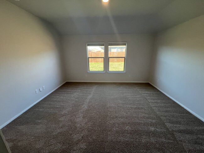 Dormitorio principal - 811 Wolf Creek Dr