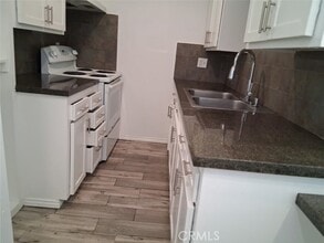 Building Photo - 1040 Cedar Ave