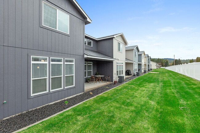 Foto del edificio - Diamond Rock Rentals