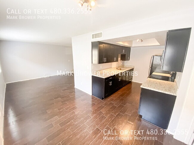 Building Photo - 8547 E Belleview St