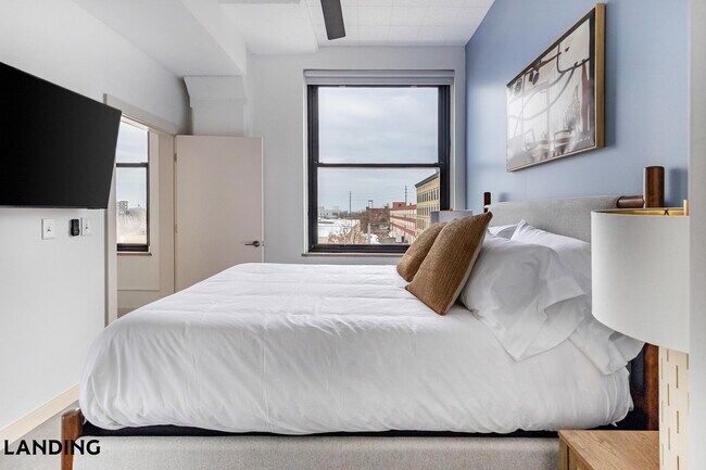 Foto del edificio - 5000 Euclid Ave