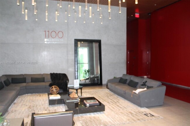 Building Photo - 1100S S Miami Ave