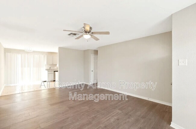 Building Photo - 5926 Mariner St