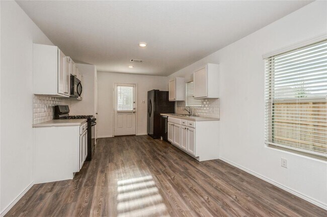 Building Photo - 4440 Bethel Colony Trl
