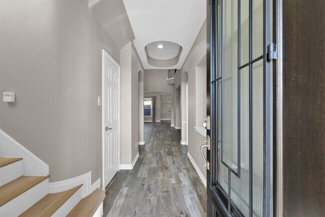 Foto del edificio - 9222 Sunlight Oak Ln