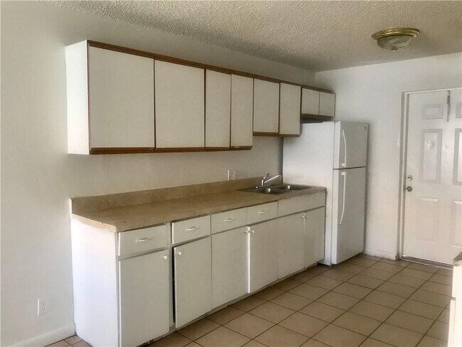 Foto del edificio - 1038 NW 8th Ave