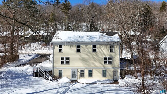 Foto del edificio - 103 Furnace Ave