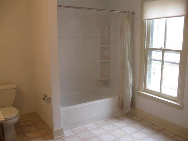 Building Photo - 40 2nd St