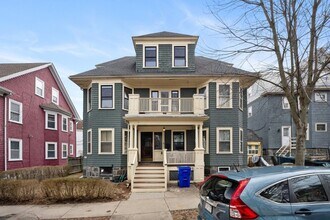 Building Photo - 16 Penhallow St