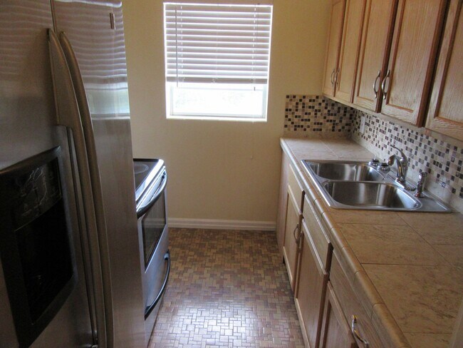 Foto del edificio - 807 Cherry St