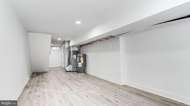 Building Photo - 1753 N Croskey St