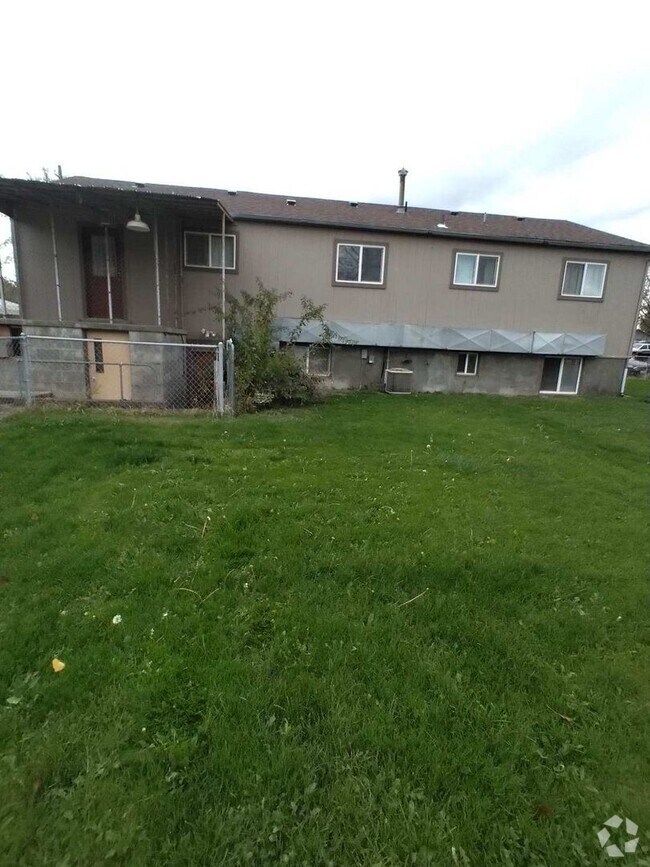 Apartments For Rent in Stanfield, OR with Parking 1 Rentals