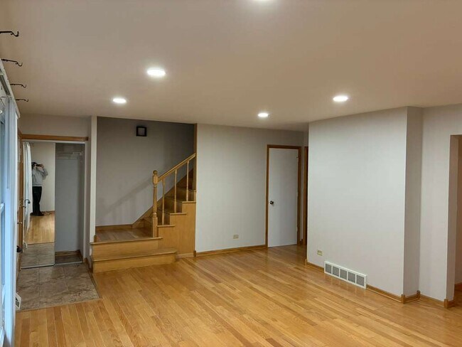 Foto del edificio - 7108 W Niles Ave