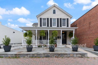Building Photo - 1506 B Mt Vernon Ave