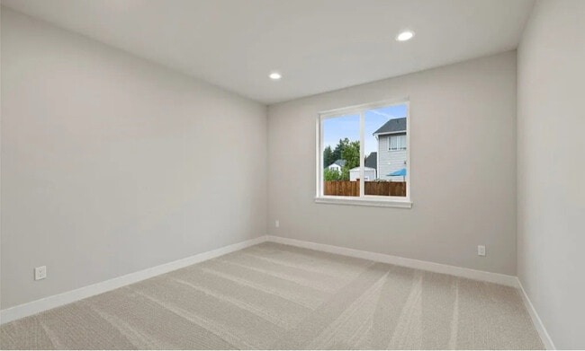 Building Photo - 13815 48th Dr SE