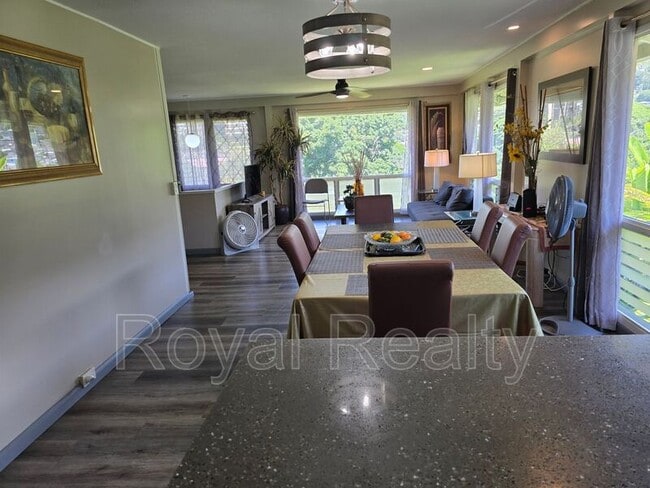 Photo - 286 Auwaiolimu St House