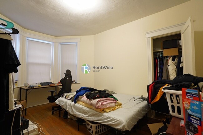 Building Photo - 1148 Commonwealth Ave