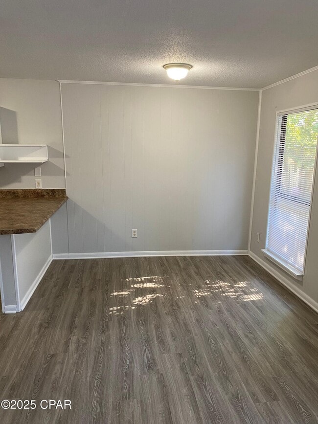 Building Photo - 214 San Vincente St