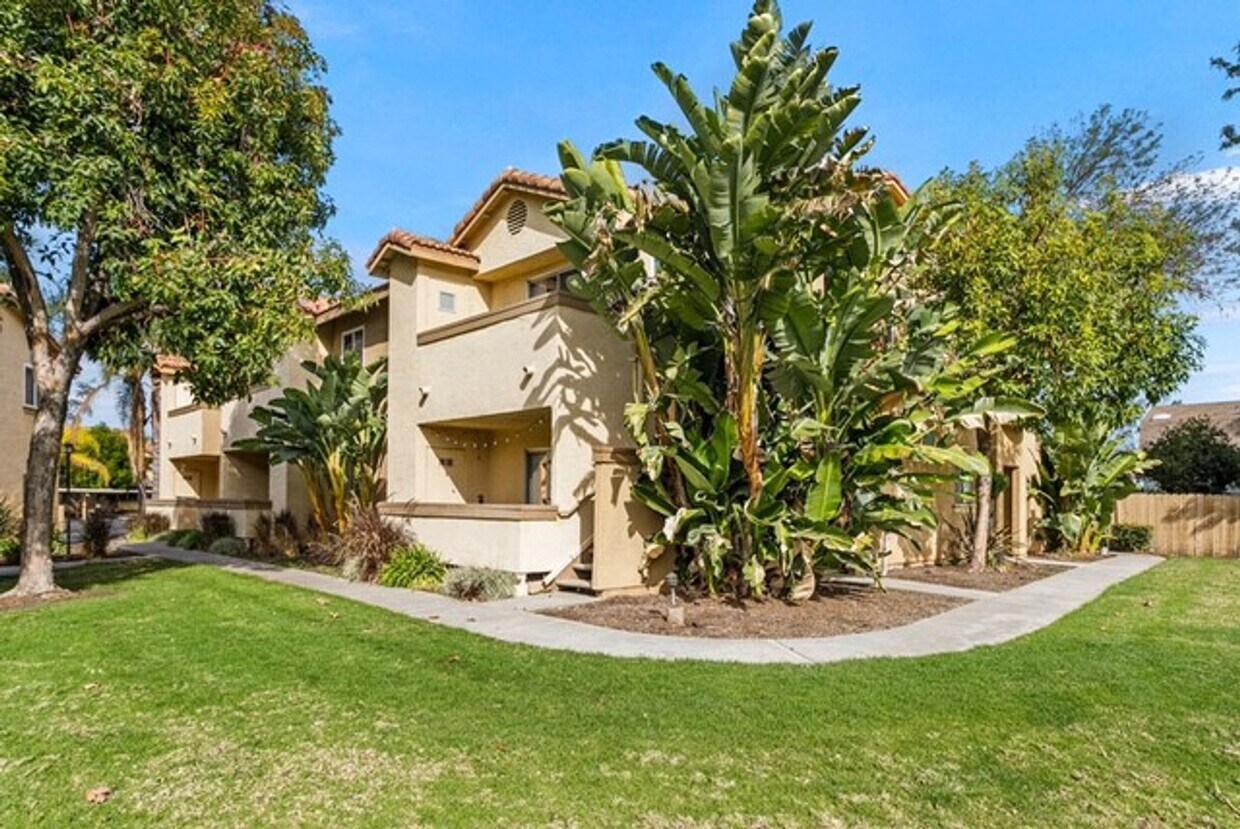 Primary Photo - Welcome Home to Comfort and Style in this ...