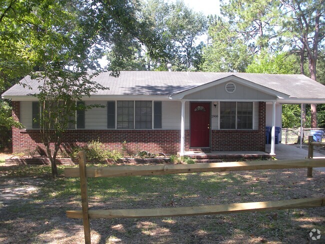 Building Photo - 2900 Holt Dr