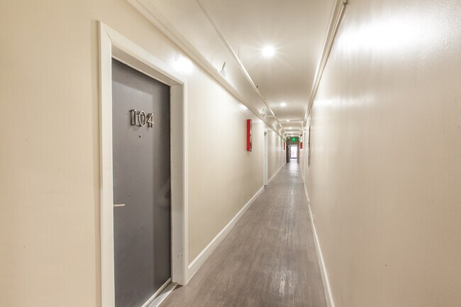 Foto del edificio - 401 S Kenmore Ave