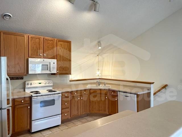Foto del edificio - WONDERFUL 3BD/2BA TOWNHOUSE IN NEW HOPE