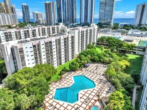 Building Photo - 17021 N Bay Rd