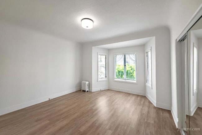 Photo - 596 Page St Apartment