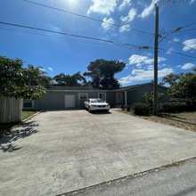 Building Photo - 3511 N Dartmouth Ave