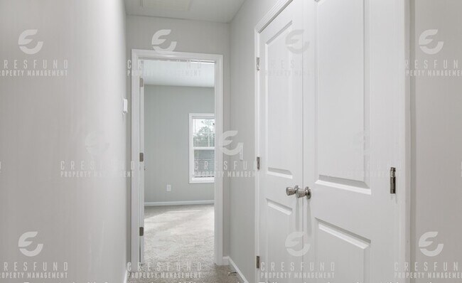 Foto del edificio - 503 Directive Dr, Hope Mills NC