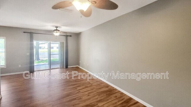 Foto del edificio - 14880 Skip Jack Loop