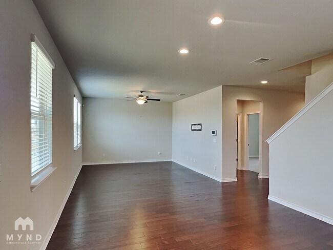 Foto del edificio - 3801 Soft Shore Ln