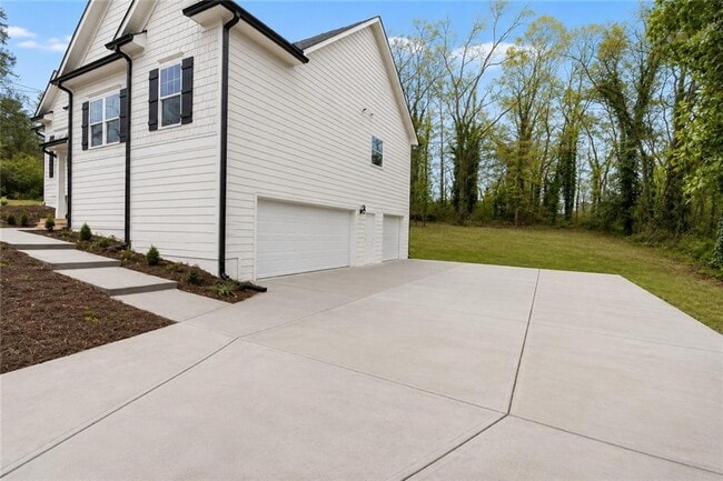 Foto del edificio - 3709 Centerview Dr