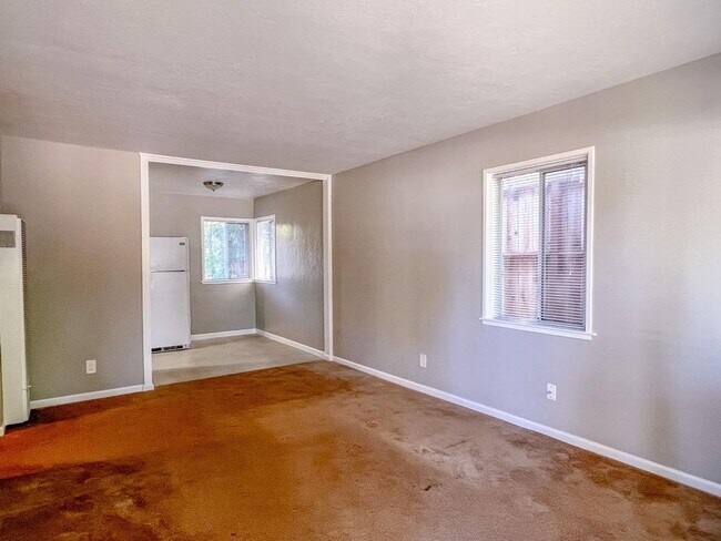 Building Photo - Centrally Located Three Bedroom St. Helena...