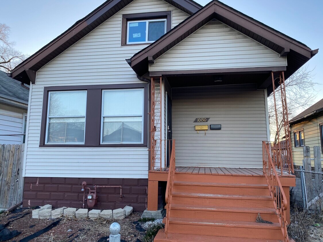 Foto principal - 10150 S Wentworth Ave