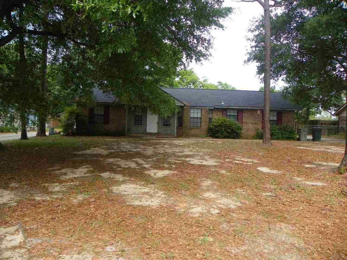 7608 Wilshire Rd, Pensacola, FL 32526 House Rental in Pensacola, FL