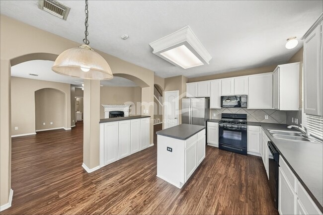Foto del edificio - 26004 Castle Meadow Ln