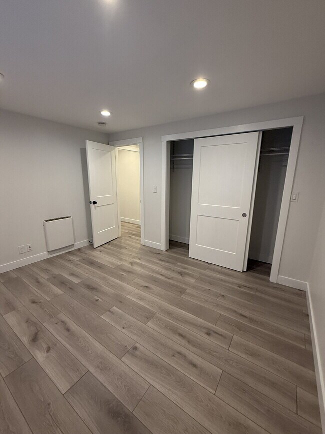 Foto del edificio - Spacious 3 Bedroom Unit - READY FOR MOVE IN!