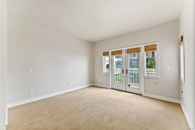 Building Photo - 1800 E Ocean Blvd