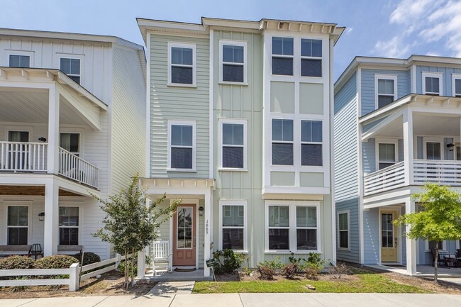 3 Bedroom 2.5 Bath Single Family Home in Mixson - 3 Bedroom 2.5 Bath Single Family Home in Mixson