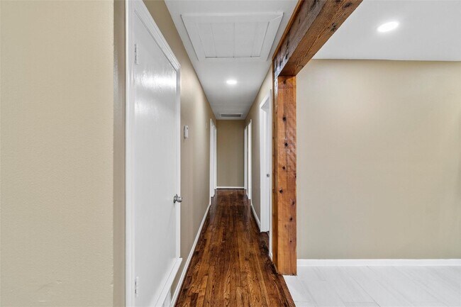 Foto del edificio - 8714 Quinn St