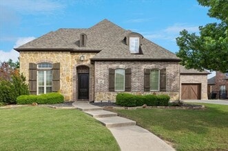 Building Photo - 580 Butchart Dr