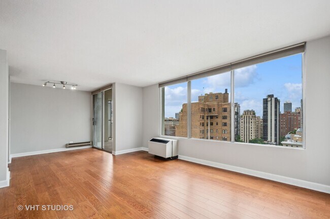 Foto del edificio - 71 E Division St