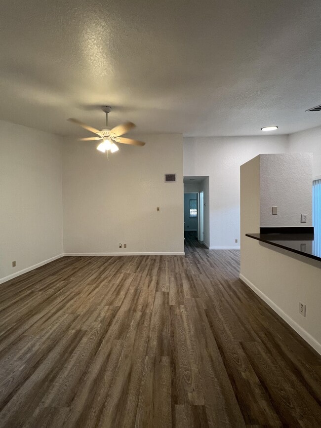 Foto del edificio - 8848 Meadow Range St
